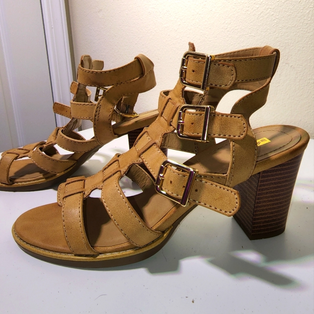 Tan Heeled Buckle Sandals